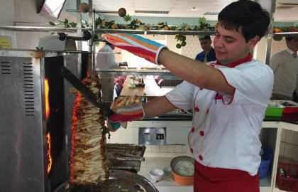 Bữa trưa đặc biệt với món Kebab